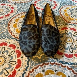 Sam Edelman blue/brown cheetah print flats size 5